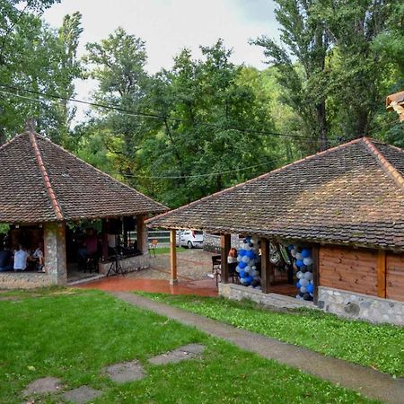 Poljoprivredno Turisticko Domacinstvo Deguric Apartamento Valjevo Exterior foto