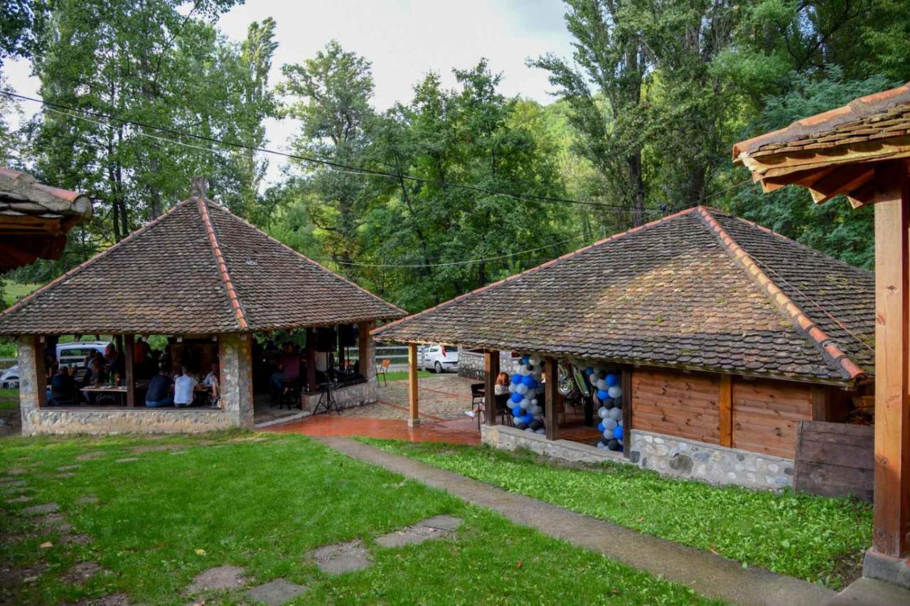 Poljoprivredno Turisticko Domacinstvo Deguric Apartamento Valjevo Exterior foto